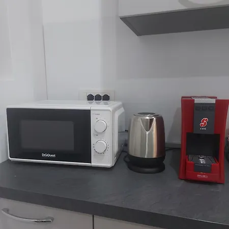 Giannina House 22 チェファル